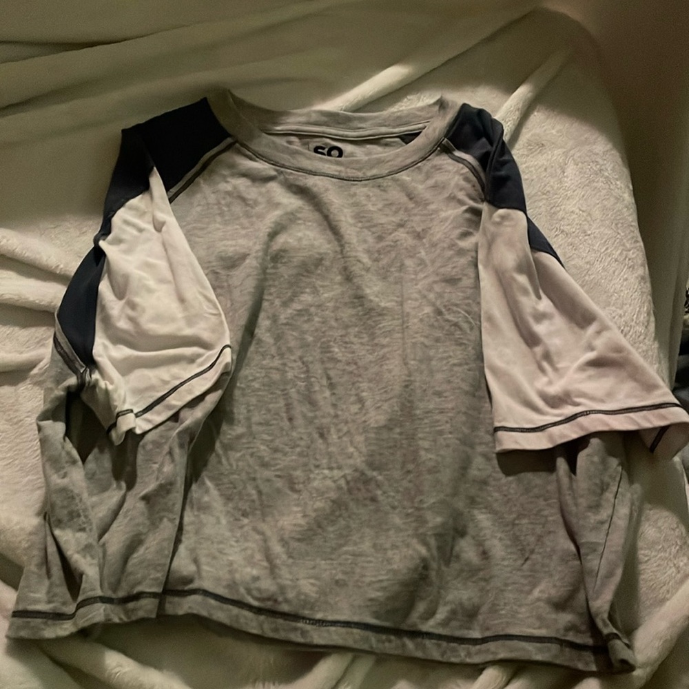 so cropped t shirt